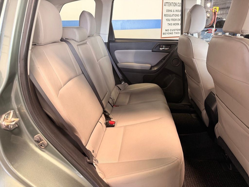 2015 Subaru Forester 2.5i Limited w/ Nav & Eyesight