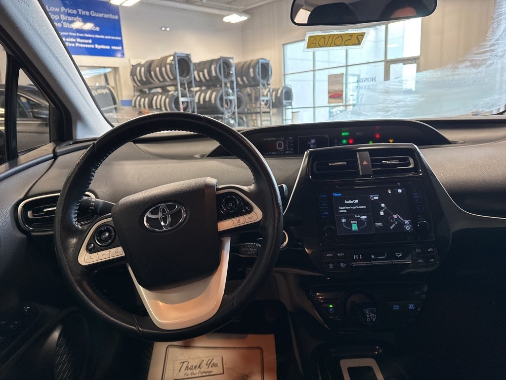 2016 Toyota Prius Three w/ Advanced Technology Pkg