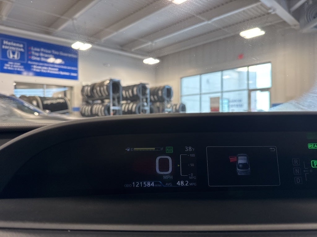 2016 Toyota Prius Three w/ Advanced Technology Pkg