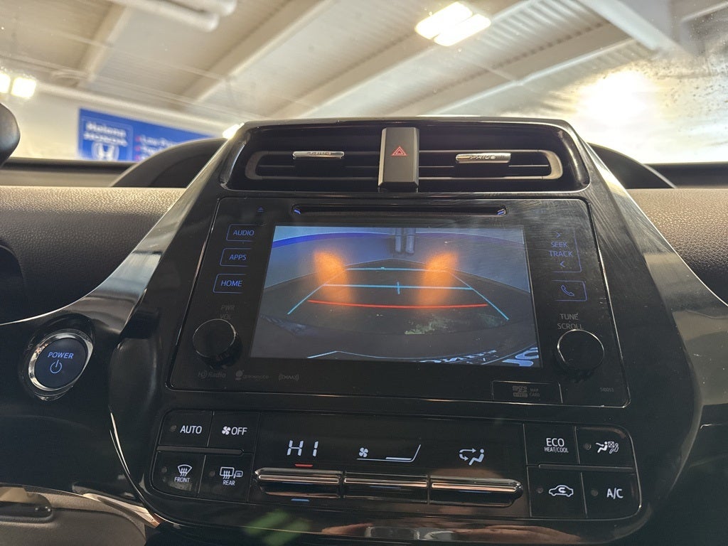 2016 Toyota Prius Three w/ Advanced Technology Pkg