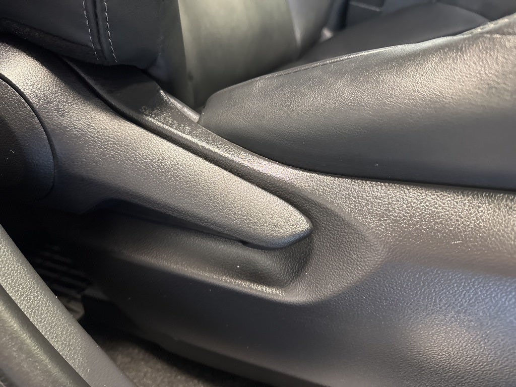 2024 Toyota Venza XLE Hybrid w/ Nav