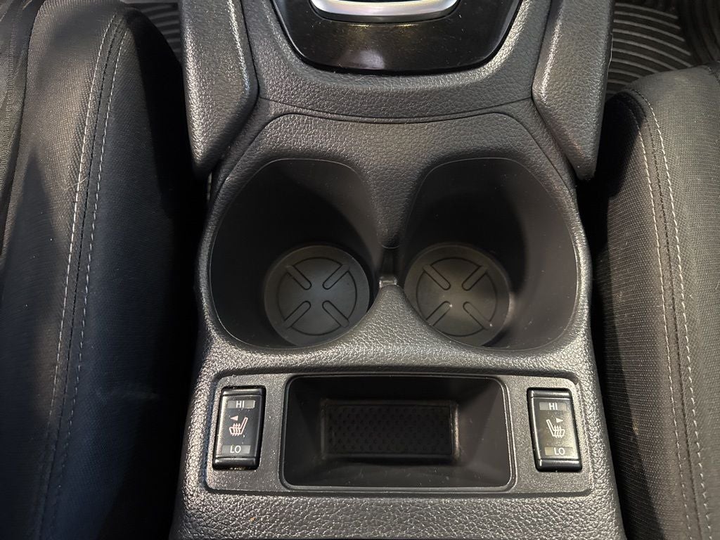 2018 Nissan Rogue SV AWD w/ Heated Seats