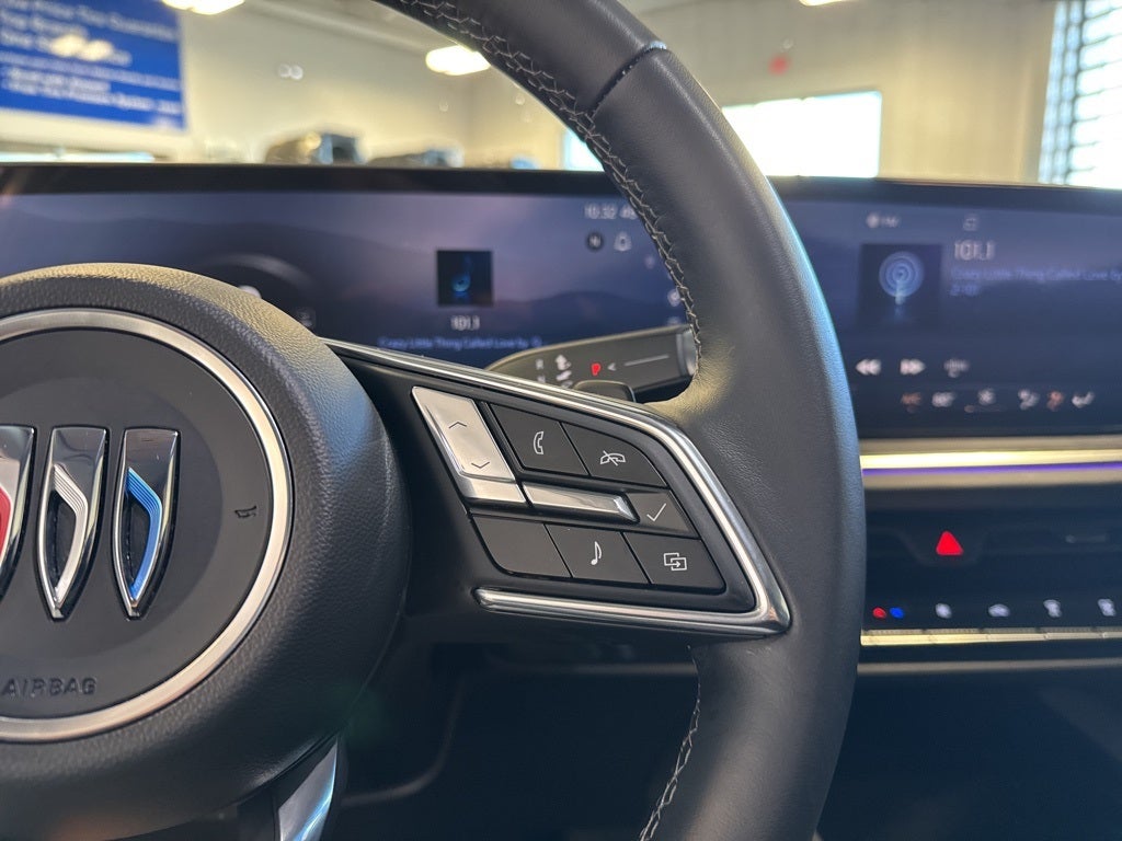 2025 Buick Envision Preferred w/ Adaptive Cruise