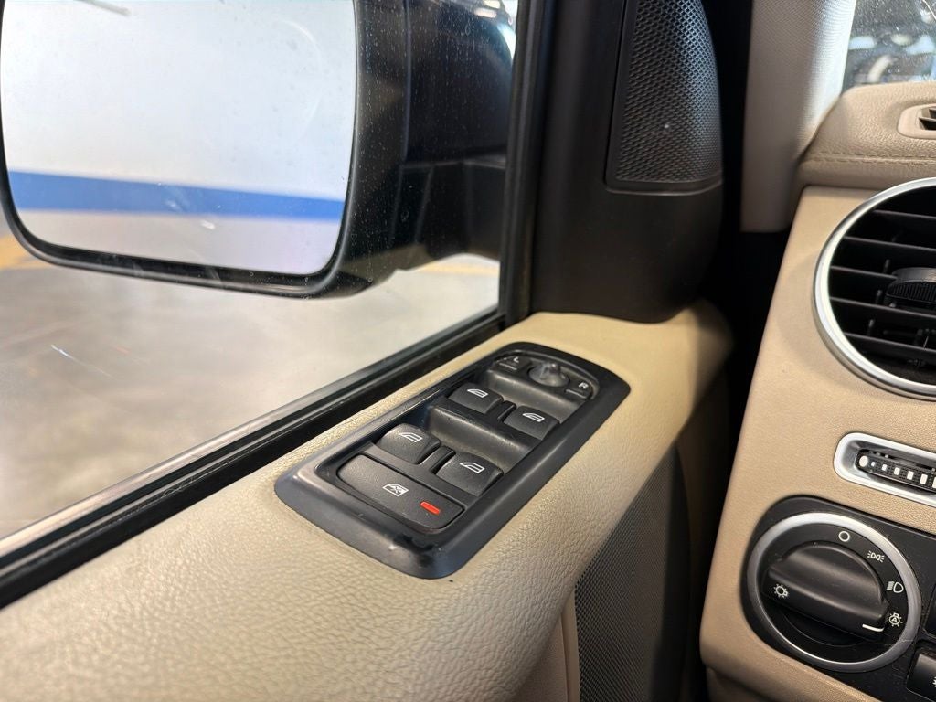 2011 Land Rover LR4 V8