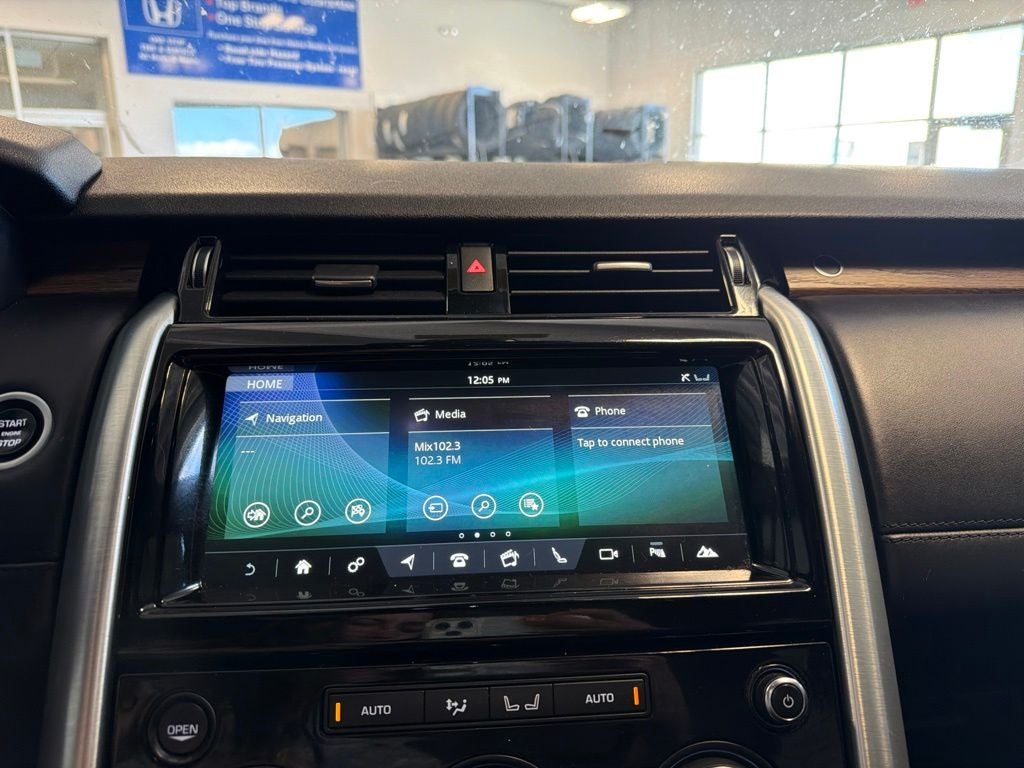 2017 Land Rover Discovery HSE Luxury 7-Passenger