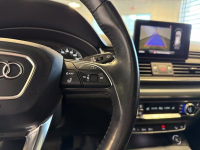 2018 Audi Q5 2.0T Premium Plus w/ Pano Roof & Nav
