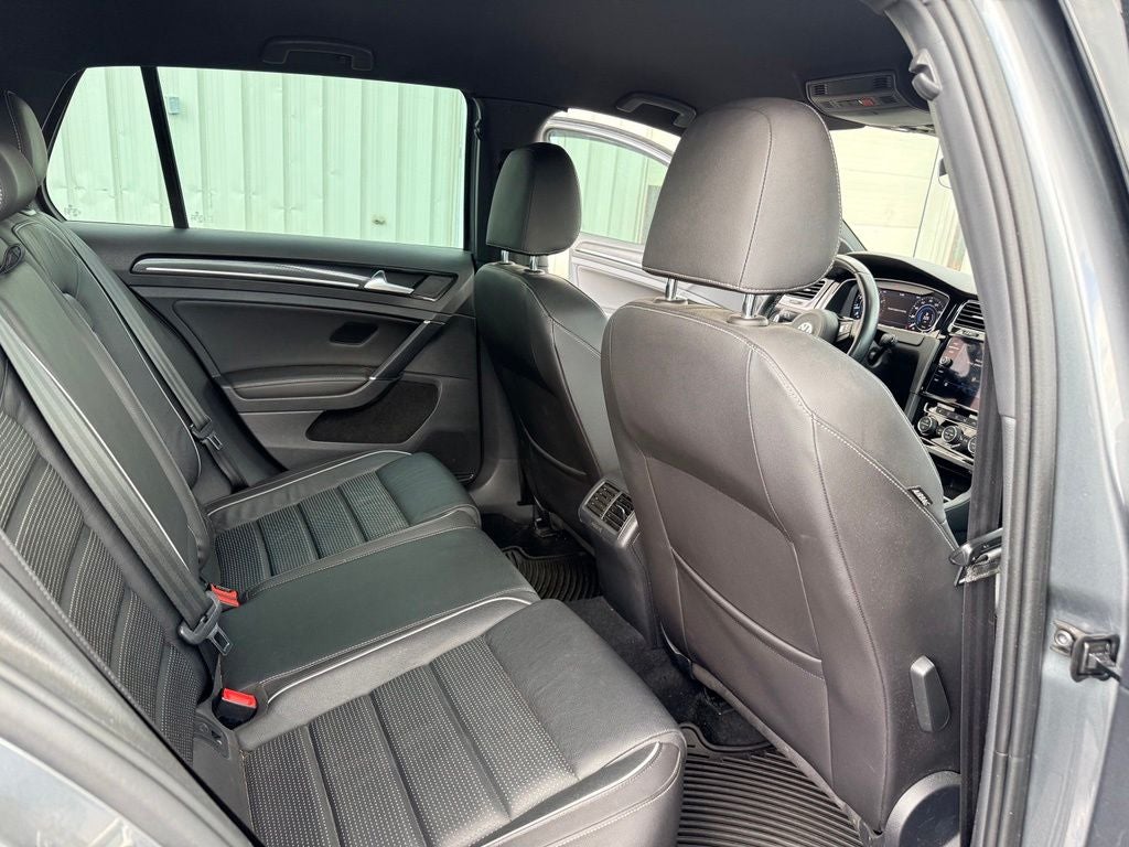 2019 Volkswagen Golf R DCC & Navigation