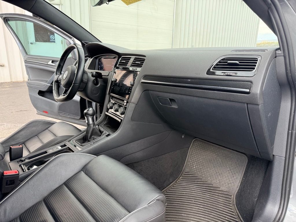 2019 Volkswagen Golf R DCC & Navigation