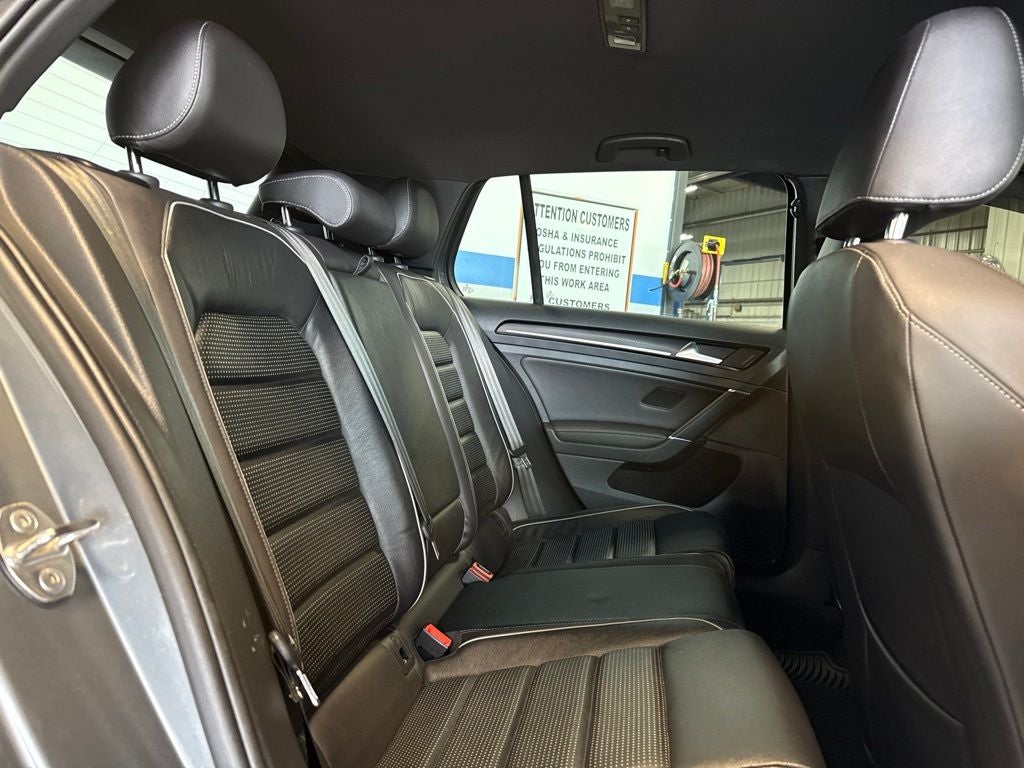 2019 Volkswagen Golf R DCC & Navigation