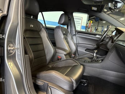 2019 Volkswagen Golf R DCC & Navigation