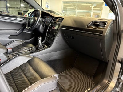 2019 Volkswagen Golf R DCC & Navigation