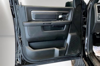 2024 RAM 1500 Classic Warlock Quad Cab 4x4 6'4" Box