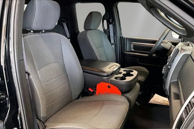 2024 RAM 1500 Classic Warlock Quad Cab 4x4 6'4" Box