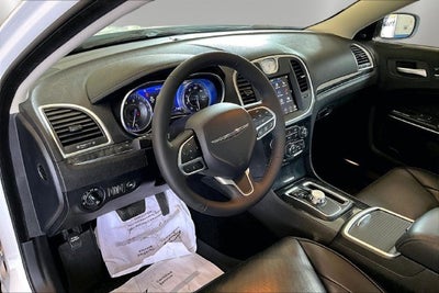 2023 Chrysler 300 Touring L AWD