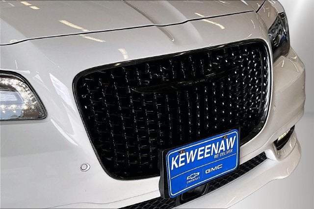 2023 Chrysler 300 Touring L AWD